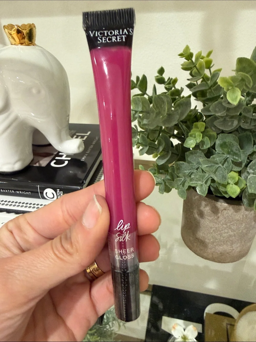 Victoria's Secret Lip Silk Sheer Gloss — Irresistible